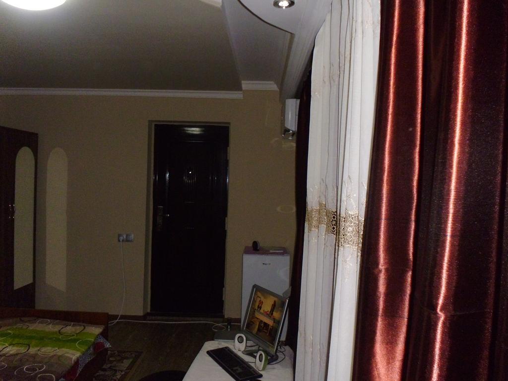 Отель Private House In Батуми Номер фото