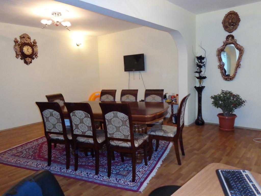 Отель Private House In Батуми Номер фото