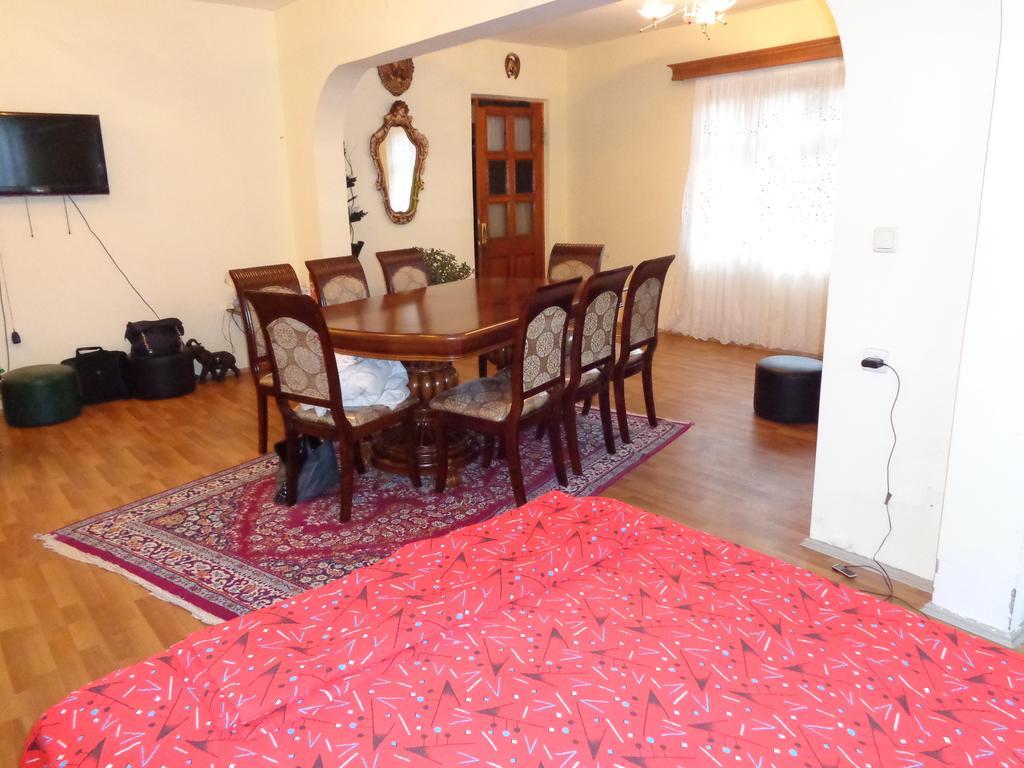 Отель Private House In Батуми Номер фото