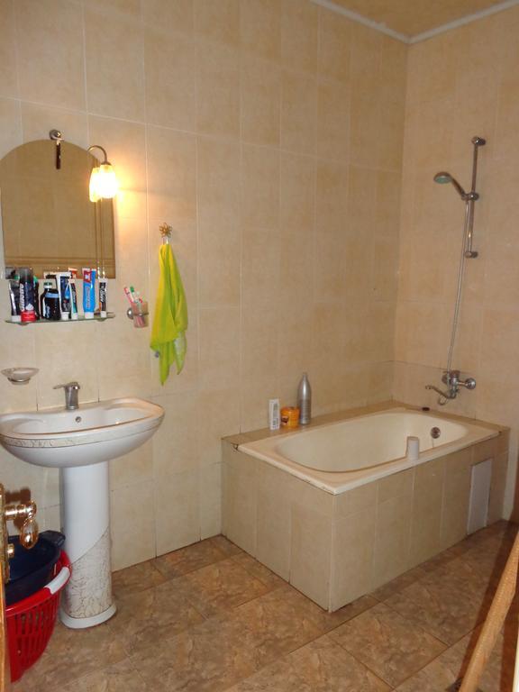 Отель Private House In Батуми Номер фото